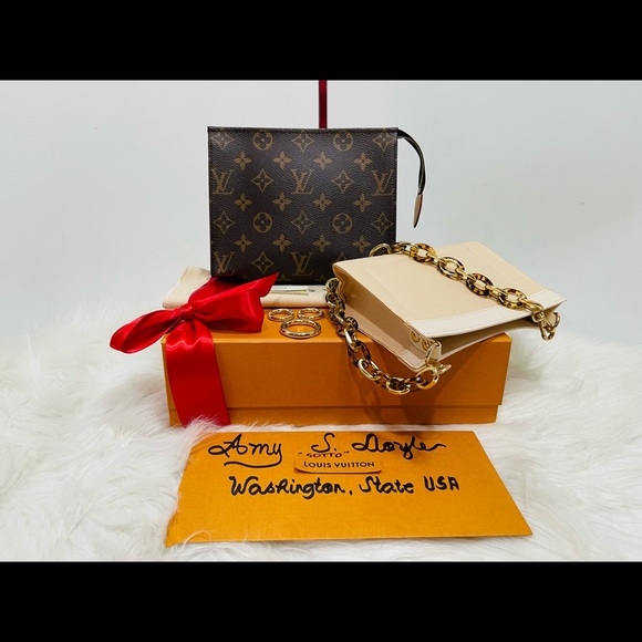 Louis Vuitton Handbags - 🔥SOLD 🔥Toiletry 19 Brandnew w/ Regular Inserts w/ chain